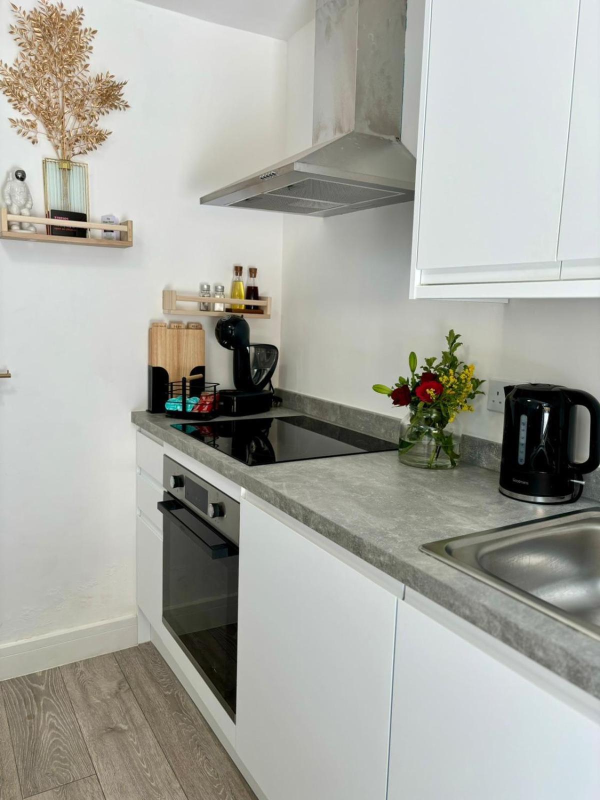 Stylish And Chic Seaside Apartment Southend-on-Sea Exterior foto